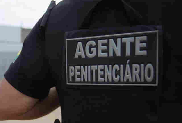 Mantida demissão de agente penitenciário condenado por corrupção