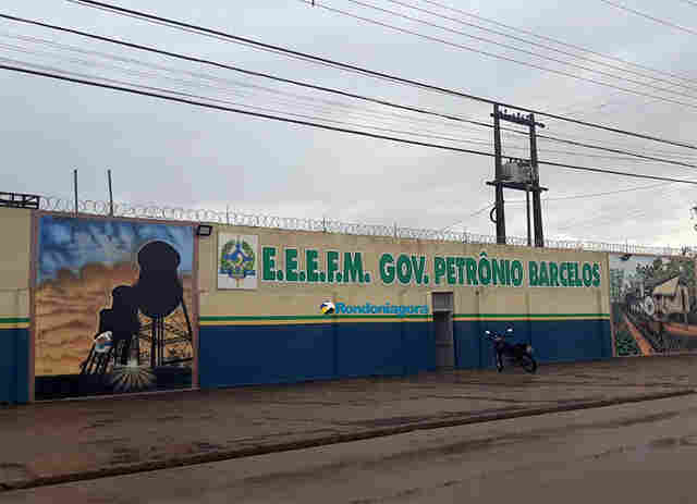 Governo oficializa fim das escolas Petrônio Barcelos e Cecília Meireles, que serão colégios militares