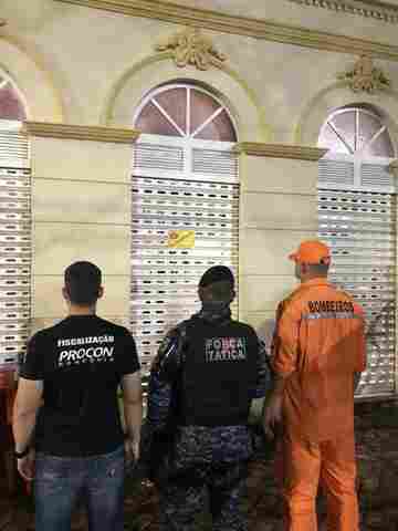 Fiscalização fecha vários estabelecimentos e até o Mercado Cultural