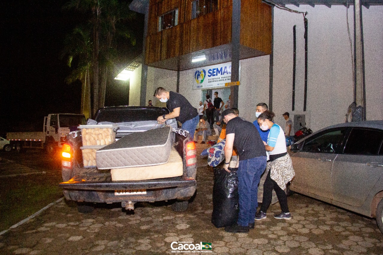 Mais de mil voluntários ajudam vítimas da enchente em Cacoal