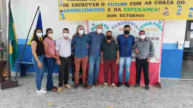 Deputado Ismael Crispin entrega reforma da escola Pinóquio