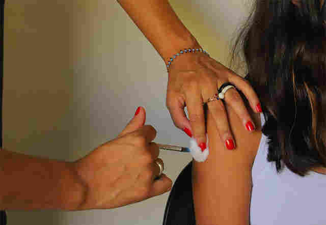 Menos de 24% de crianças foram vacinadas contra covid-19 na capital e Prefeitura condena fake news