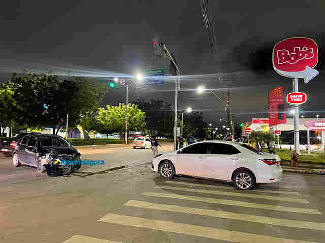 Motorista passa sinal vermelho e causa acidente em cruzamento da Pinheiro Machado com a BR