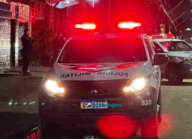 Bandidos armados roubam carro de universitária que saia de faculdade