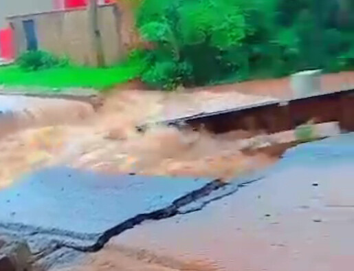 Vídeo: fortes chuvas causam destruição em Ouro Preto do Oeste; Prefeitura divulga telefones para ajudar vítimas