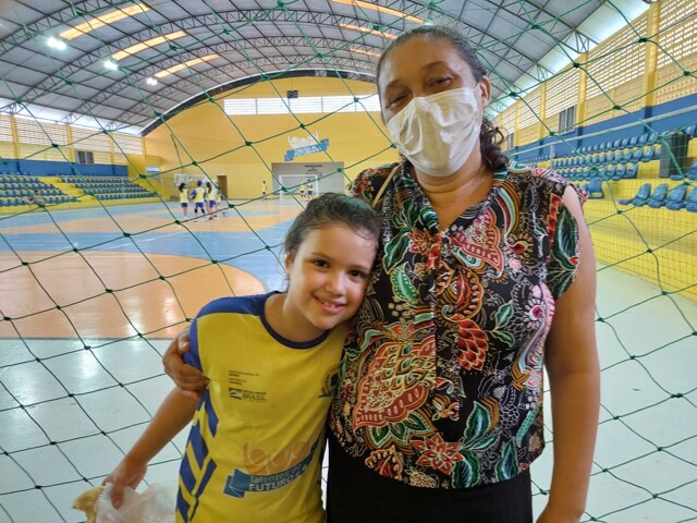 Práticas esportivas auxiliam na formação de pequenos atletas do Talentos do Futuro