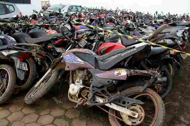 Visitação aos veículos que vão a leilão do Detran em abril inicia nesta segunda-feira