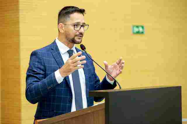 Deputado Anderson Pereira indica construção de ponte de concreto para colocar fim na travessia de balsa na RO-459