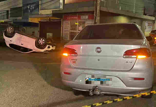 Acidente com capotamento deixa motorista de aplicativo ferido
