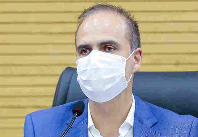 No desespero pela reeleição, 14 parlamentares devem trocar de partido até o dia 2