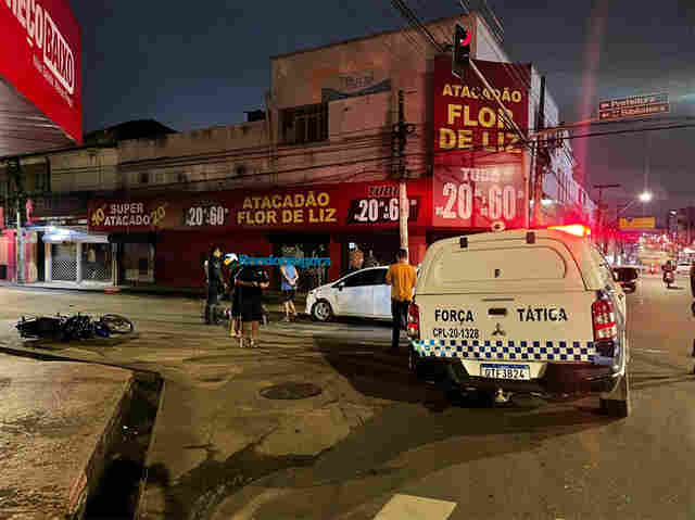 Casal fica ferido em acidente no centro da capital