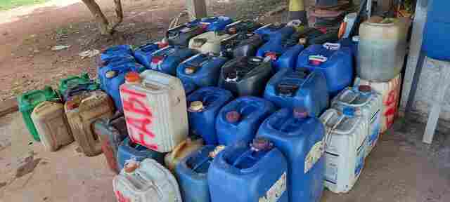 Batalhão de Fronteira prende três com mais de dois mil litros de combustível contrabandeado da Bolívia