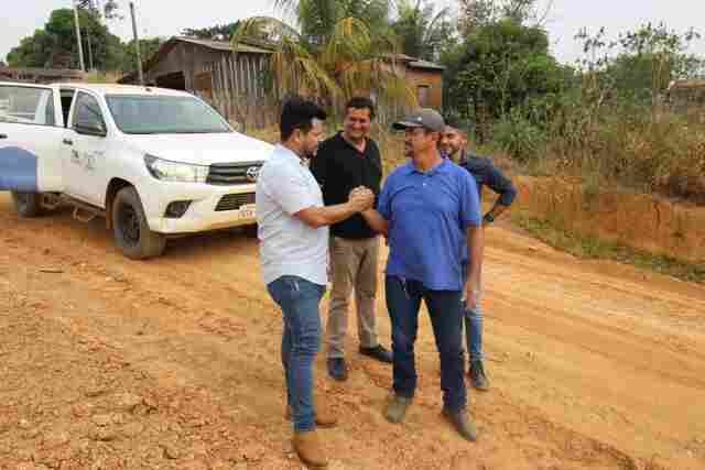 Deputado Marcelo Cruz solicita pavimentação das ruas do Distrito de União Bandeirantes