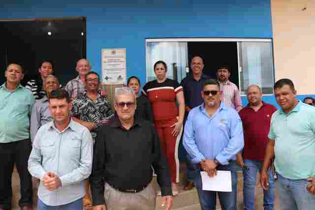 Ismael Crispin entrega aparelho de ultrassonografia em União Bandeirantes