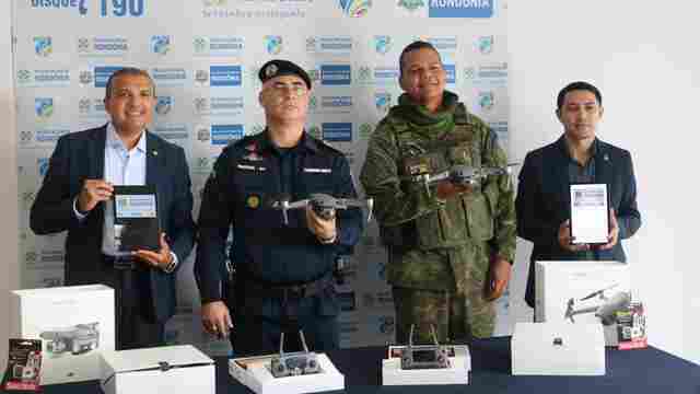 Deputado Alex Silva entrega equipamentos para o BPfron