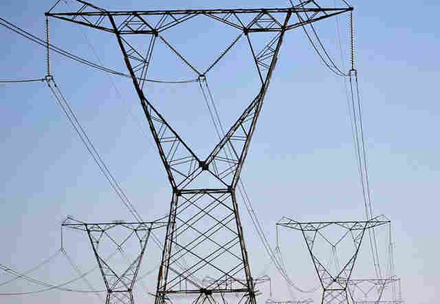 Taxa extra na conta de energia deixa de ser cobrada em todo o país