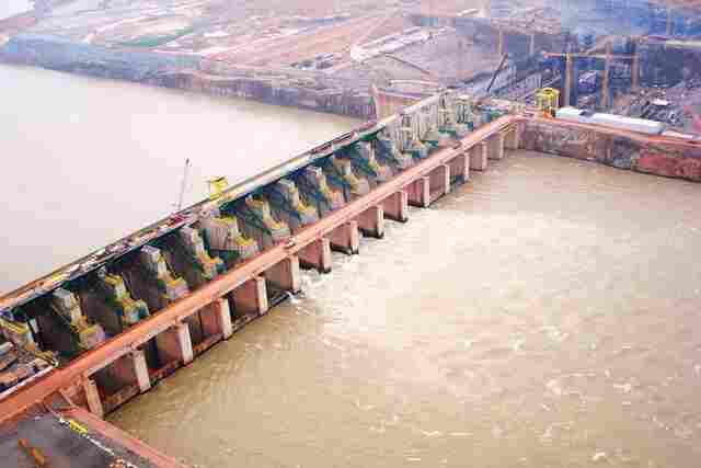 Veja: Execução bilionária na usina de Santo Antônio afeta Eletrobras