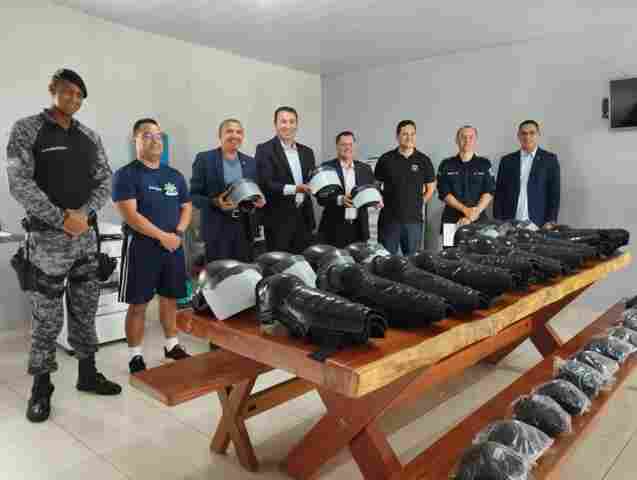 Deputado Alex Silva entrega mais de meio milhão em Equipamentos para o 2º BPM