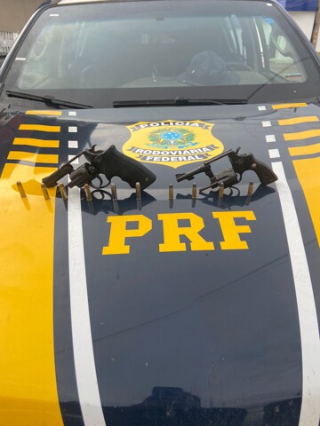 PRF prende quatro com armas na BR-364
