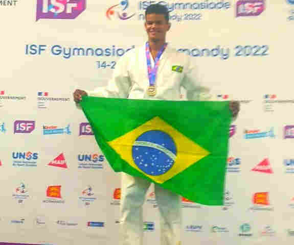 Paratleta rondoniense é campeão no Mundial Escolar na França
