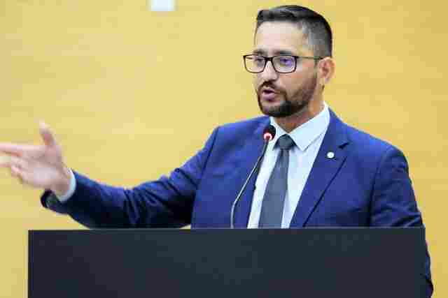 Deputado Anderson indica redução de tempo para promoção de subtenente à segundo tenente na PM