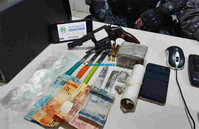 Criminoso atira na PM e acaba baleado em ação contra o tráfico na capital