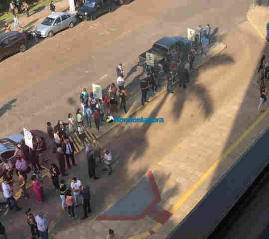 Vídeo: Servidores evacuam o prédio do TJ após tremor