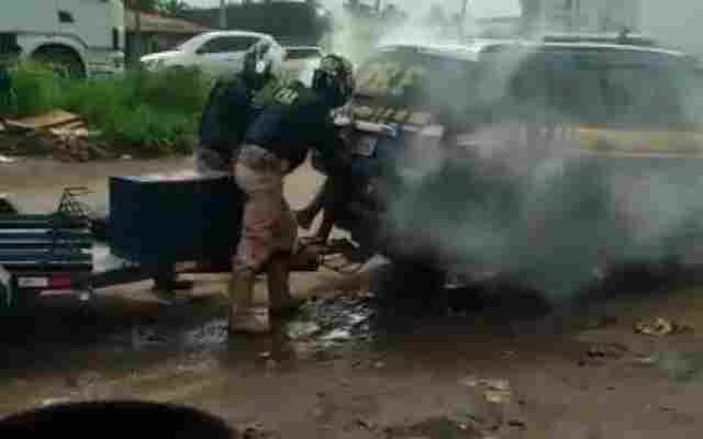 Homem morre asfixiado após ser colocado em “câmara de gás” por policiais rodoviários
