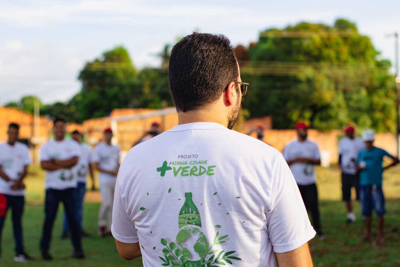Dydyo celebrou Semana do Meio Ambiente com plantio de mudas de árvores