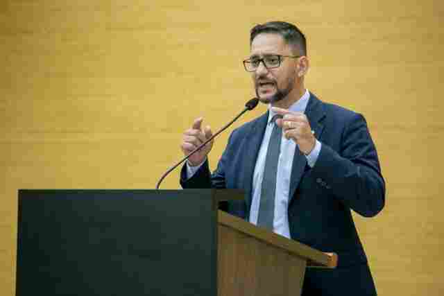 Deputado Anderson Pereira indica necessidade da continuação do pagamento do auxilio-covid a profissionais da segurança e saúde