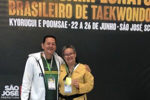 Mestre de taekwondo do Talentos do Futuro ganha ouro em Supercampeonato Brasileiro