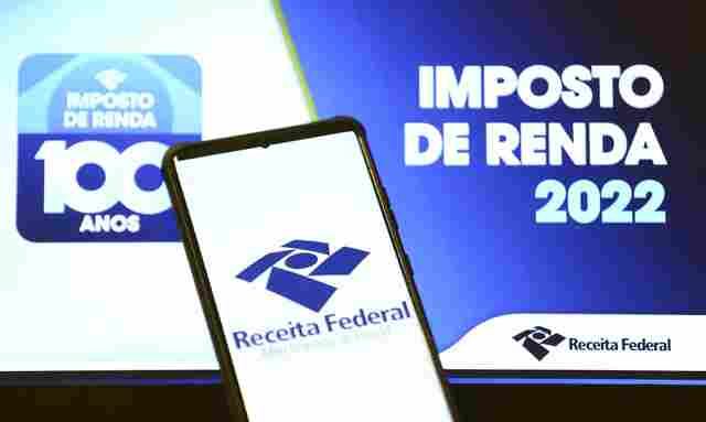 Receita paga restituições do segundo lote do IR 2022