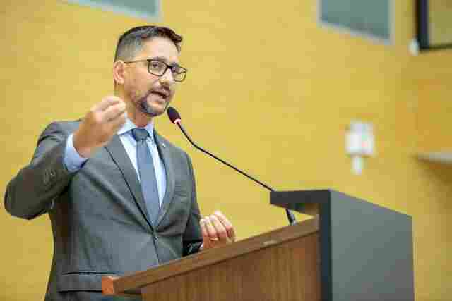 A pedido do deputado Anderson, Governo prorroga pagamento do auxílio-covid a profissionais da segurança e saúde