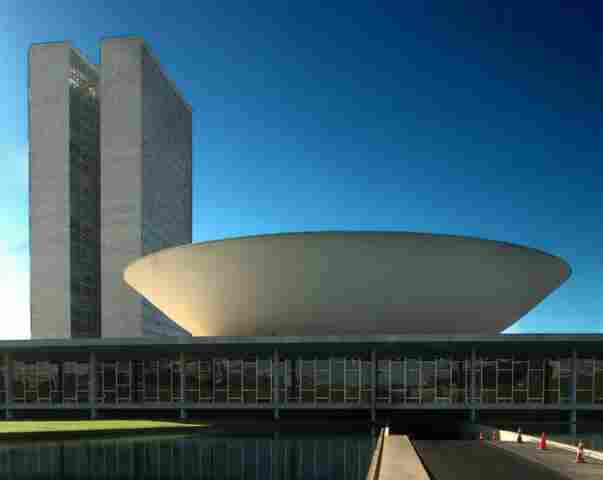 Aprovada PEC que limita recursos para o STJ