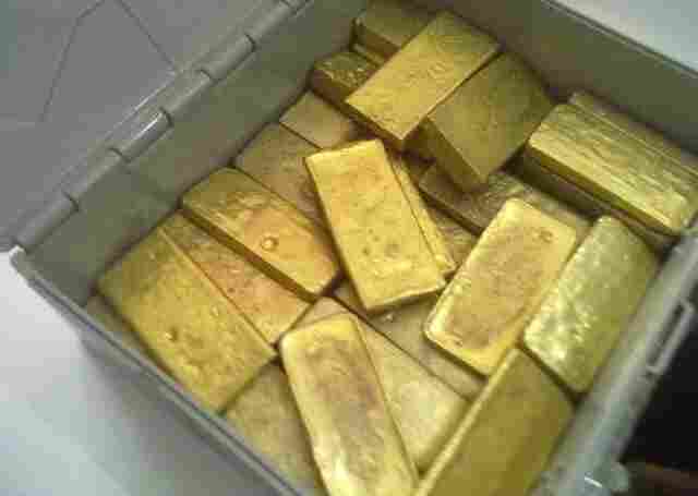 PM prende quatro com barras de ouro após desembarque no aeroporto da capital