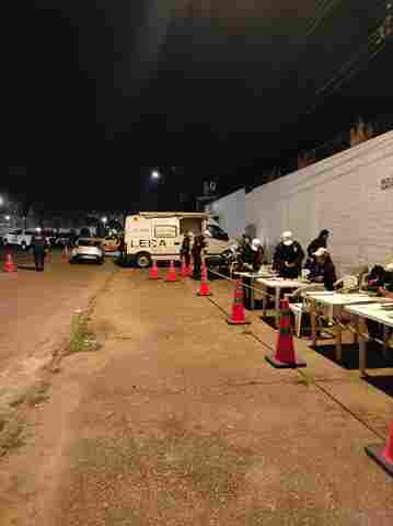 Homem bêbado colide carro em trator; outros oito foram presos por embriaguez na capital