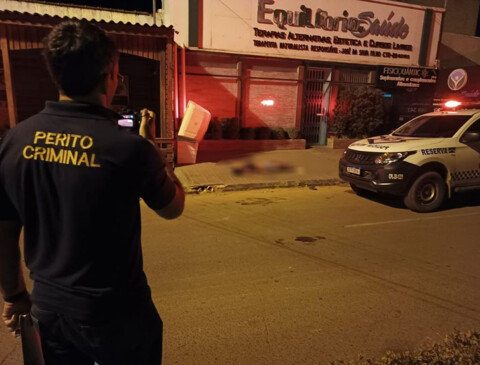 Jovem é morto a facadas na rua, em Ji-Paraná