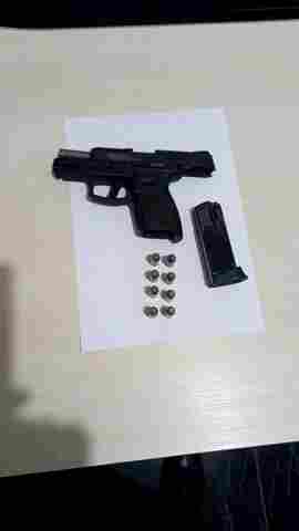 Policiais do 9º BPM prendem homem com arma pertencente a policial civil do Acre