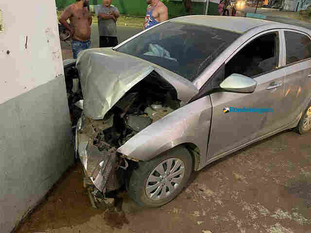 Duas pessoas ficam feridas em acidente em cruzamento na capital