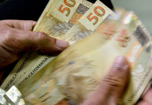 Auxílio Brasil de R$ 600 começa a ser pago nesta terça-feira