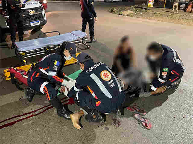Motociclista fica gravemente ferido em acidente na zona sul