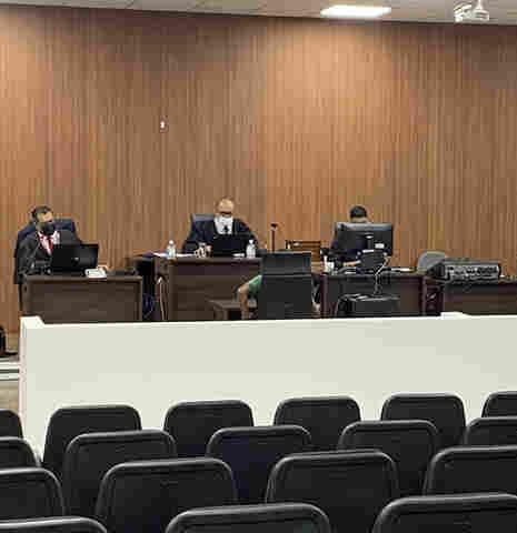 Começa julgamento de acusados de matar grávida para retirar bebê da barriga