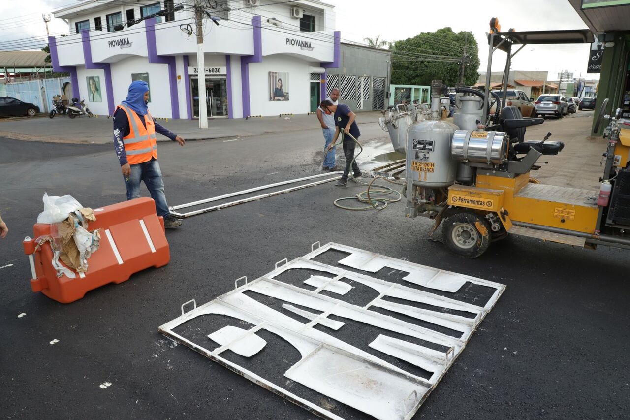 Prefeitura intensifica sinalização de trânsito em regiões de Porto Velho