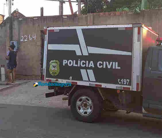 Idoso cai de escada e morre na capital