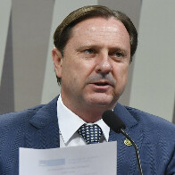 Desembargador proíbe Acir Gurgacz de usar dinheiro público e horário eleitoral gratuito