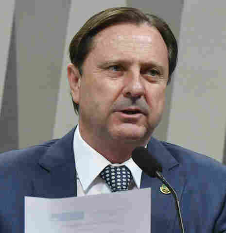 Desembargador proíbe Acir Gurgacz de usar dinheiro público e horário eleitoral gratuito