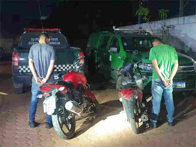 Durante operação, PM prende dupla com motocicletas roubadas