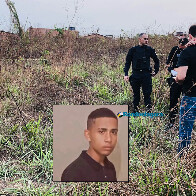 Adolescente morto com tiro na nuca estava desaparecido desde sexta; criança tropeçou em corpo