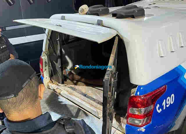 Jovem quebra móveis de casa, ameaça a avó e só é contido com spray de pimenta e arma de choque