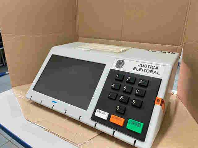 Mais de 1.300 urnas foram substituídas no país